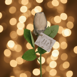 scented handmade tulip flower candle – realistic soy wax bloom.